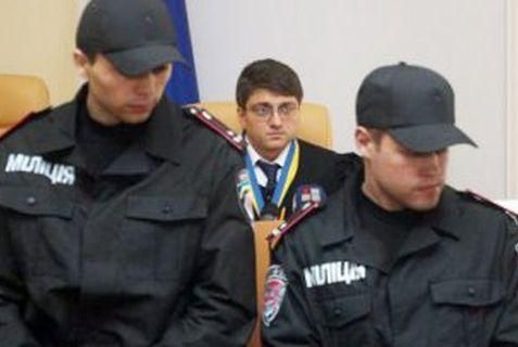 Кірєєва цілодобово охороняє "Грифон" Кірєєва цілодобово охороняє "Грифон"