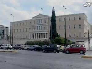В Греции уволят 30 тыс. госслужащих