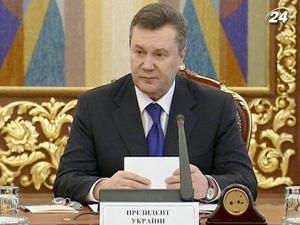 Неделя Януковича: И в Симпсонах "снялся", и с Европой пообщался