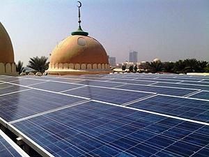 В ОАЭ на мечети установили солнечные батареи