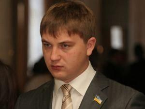 На "бютівця" тиснуть регіонали На "бютівця" тиснуть регіонали