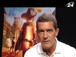 Антоніо Бандерас запрошує на перегляд фільму "Кіт у чоботях" Антоніо Бандерас запрошує на перегляд фільму "Кіт у чоботях"