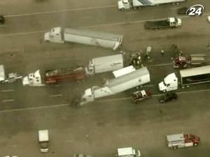 Мощная пылевая буря вызвала масштабные аварии в Америке Мощная пылевая буря вызвала масштабные аварии в Америке