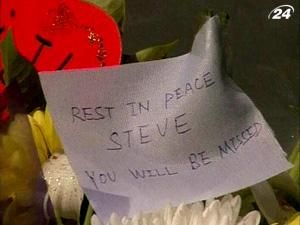 У Голівуді готуються до екранізації книги про Джобса У Голівуді готуються до екранізації книги про Джобса