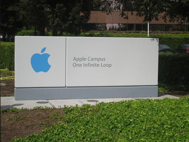 Акции Apple дешевеют на биржах Акции Apple дешевеют на биржах