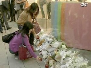 Мільйони людей сумують з приводу смерті Стіва Джобса