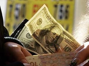 Нацбанк в понедельник рассмотрит решение об упрощении обмена валюты
