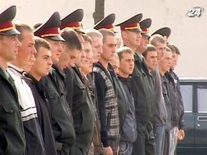 Перша партія осінніх призовників вирушила до війська Перша партія осінніх призовників вирушила до війська