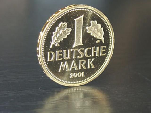 Восточные немцы хотят вернуть марку Восточные немцы хотят вернуть марку