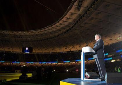 Януковича освистали на відкритті "Олімпійського"