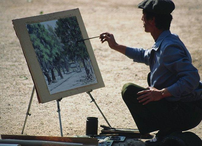 Янукович и Азаров поздравили украинских художников с профессиональным праздником