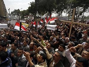 В Каире ввели комендантский час В Каире ввели комендантский час