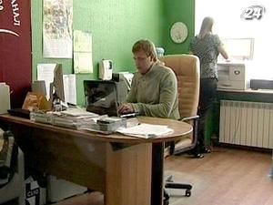 Украинцы готовы начинать работать за невысокую зарплату