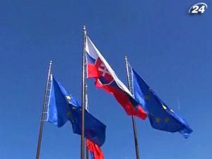 Парламент Словакии должен решить, расширить ли фонд EFSF