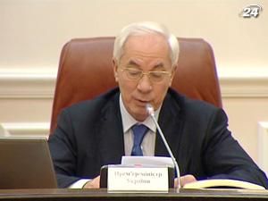 Азаров доручив "суттєво покращити " торговельний баланс Азаров доручив "суттєво покращити " торговельний баланс