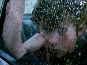 "Светлячки в саду" - почти автобиографическая лента Денниса Ли