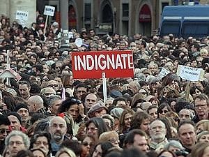 Италия: Манифестанты пытались прорваться в Банк Италии, полиция жестко оттеснила их Италия: Манифестанты пытались прорваться в Банк Италии, полиция жестко оттеснила их