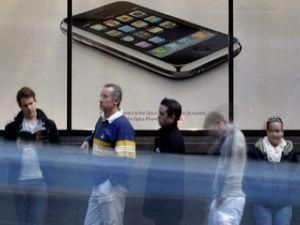 У Нью-Йорку за iPhone 4S у черзі простояли дев'ять днів 