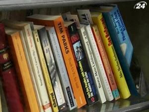 В Німеччині стають популярними громадські книжкові полиці В Німеччині стають популярними громадські книжкові полиці
