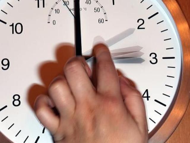 Ужгород перейшов на власний час Ужгород перейшов на власний час