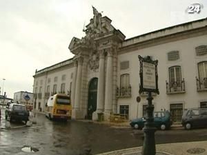 Португалия сокращает государственные расходы на уменьшение долга