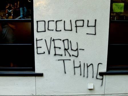 У Росії з'явились послідовники руху "Окупуй Волл-Стріт!" У Росії з'явились послідовники руху "Окупуй Волл-Стріт!"