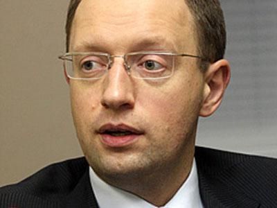 Яценюк їде в ЄС, аби обговорити Угоду про асоціацію Яценюк їде в ЄС, аби обговорити Угоду про асоціацію