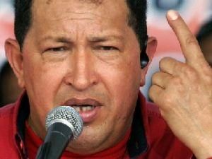 Чавес летить на Кубу на обстеження
