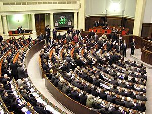 БЮТ хочет завтра декриминализировать "статью Тимошенко", Партия регионов пока не решила