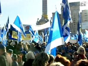 В День борьбы с нищетой профсоюзы вывели на Майдан несколько тысяч человек