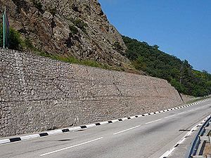 На подъезды к крымским дачам высокопоставленных чиновников потратят 6,5 миллионов гривен На подъезды к крымским дачам высокопоставленных чиновников потратят 6,5 миллионов гривен