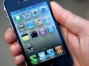 За вихідні Apple продала 4 мільйони iPhone 4S 