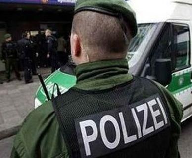Німецьким поліцейським не подобаються "шапки-вушанки" Німецьким поліцейським не подобаються "шапки-вушанки"