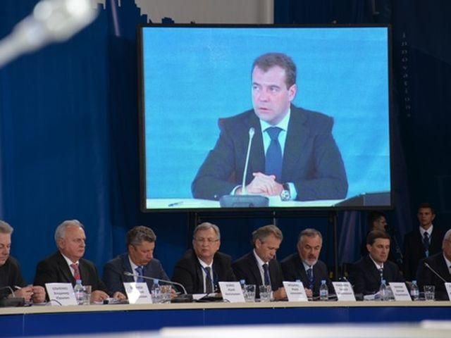 Медведев: Не стоит говорить только о цене на газ. У нас есть и другие ценности