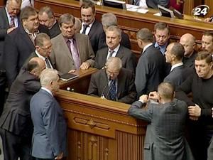 У парламенті не дійшли згоди щодо поїздки Президента до Брюсселя