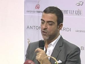 Берарди показал коллекцию весна-лето 2012 Берарди показал коллекцию весна-лето 2012