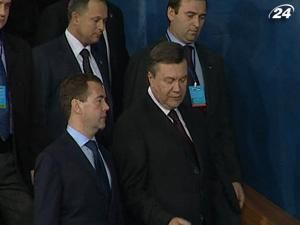 Опозиція викликає Януковича на спецзасідання Верховної ради