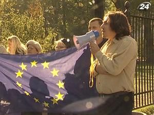 Под ВР митинговали против возвращения к "советам" Под ВР митинговали против возвращения к "советам"