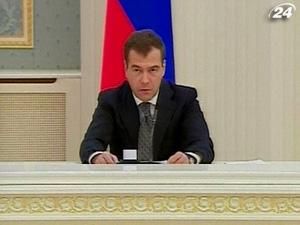 Медведев живет на 109 тысяч долларов в год Медведев живет на 109 тысяч долларов в год