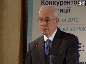 Азаров призвал скорее перейти на расчеты в рублях за газ Азаров призвал скорее перейти на расчеты в рублях за газ