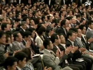 Правительство Японии приняло дополнительный бюджет в размере 157 млрд. дол. Правительство Японии приняло дополнительный бюджет в размере 157 млрд. дол.