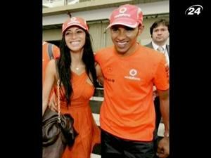 Николь Шерзингер и Льюис Гамильтон больше не встречаются Николь Шерзингер и Льюис Гамильтон больше не встречаются