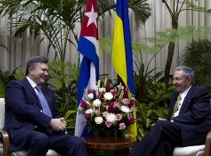 Тиждень Президента: Як не в ЄС, то на Кубу Тиждень Президента: Як не в ЄС, то на Кубу