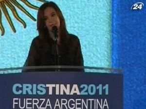 Аргентинцы переизбрали главой государства Кристину де Киршнер Аргентинцы переизбрали главой государства Кристину де Киршнер
