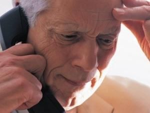 У Києві вводять сповідь по телефону У Києві вводять сповідь по телефону