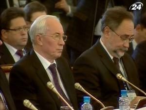 Азаров: Сахар исключат из группы изъятий ЗСТ Азаров: Сахар исключат из группы изъятий ЗСТ