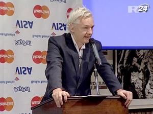Ассанж: Чтобы гарантировать существование WikiLeaks, вынуждены приостановить публикацию Ассанж: Чтобы гарантировать существование WikiLeaks, вынуждены приостановить публикацию