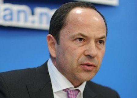 Тігіпко пропонує змусити партії включати до своїх списків жінок Тігіпко пропонує змусити партії включати до своїх списків жінок