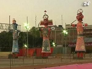 В Індії розпочався традиційний фестиваль вогнів Дівалі В Індії розпочався традиційний фестиваль вогнів Дівалі