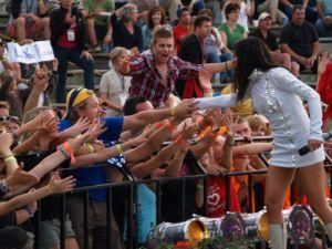 Руслана Лижичко присвятила свою нову пісню Євро-2012 Руслана Лижичко присвятила свою нову пісню Євро-2012